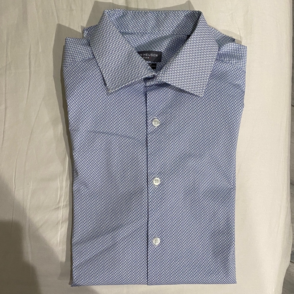 Van Heusen blue/white mens long sleeve dress shirt 15 1/2 32/33
